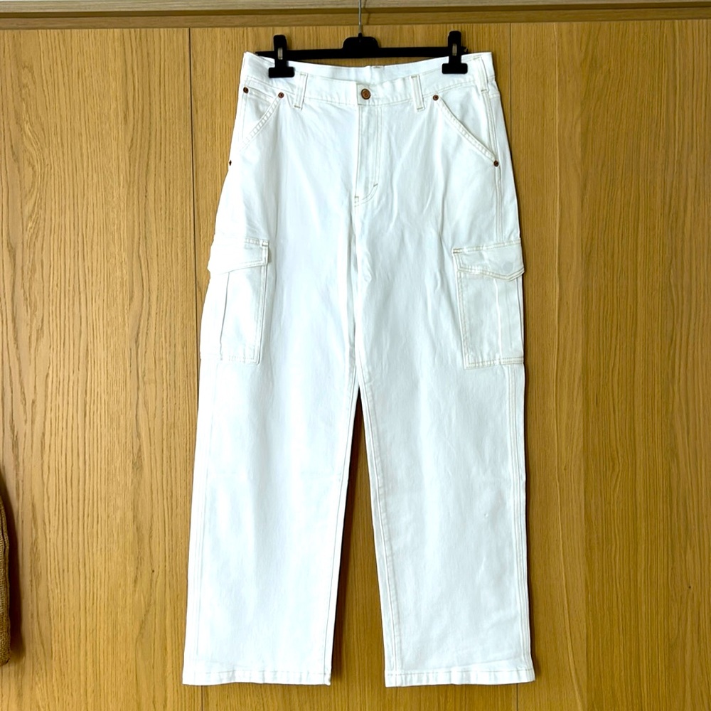 Gap NWOT white utility jeans